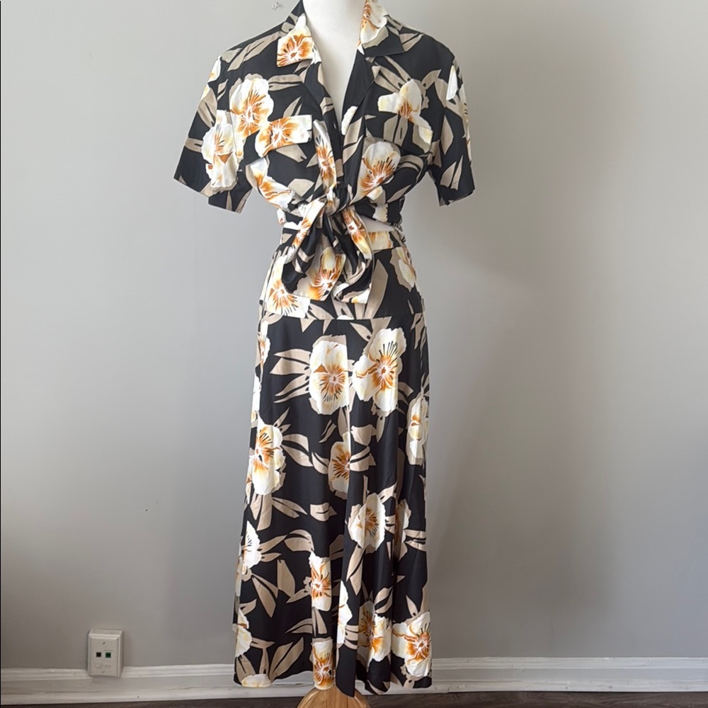 Vintage JH Collectibles 100% Cotton Floral Black and White 2 pc Skirt Set  sz 10